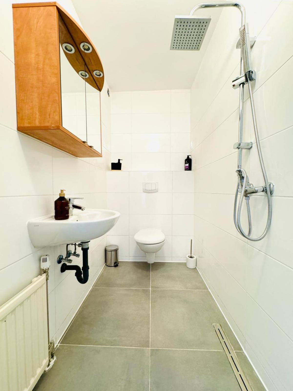 Affordable 4br Shared Apartment, 10 Min To Fac Platz Apartmán *